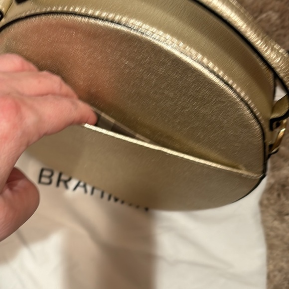 NWT BRAHMIN ROUND HANDBAG PURSE GOLD SMALL RARE CIRCLE CROSSBODY - Picture 4 of 14